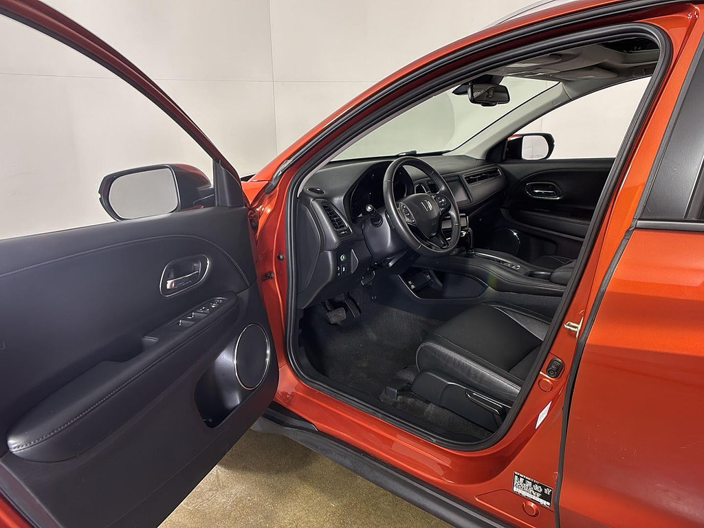 2020 Honda HR-V Located at Smart Motors Toyota light-box-slides