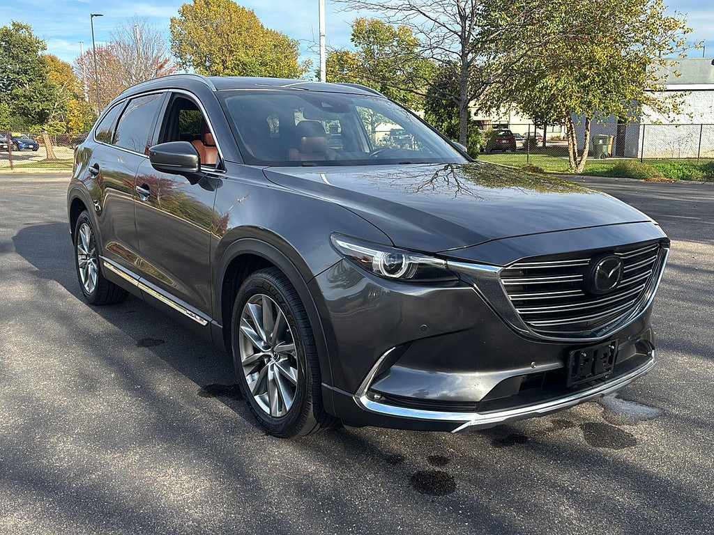 2018 Mazda Mazda CX-9 Located at Smart Motors Toyota light-box-slides