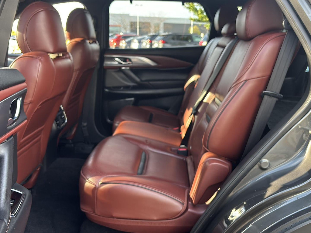 2018 Mazda Mazda CX-9 Located at Smart Motors Toyota slide-image