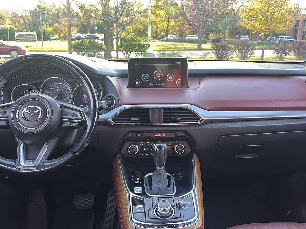 2018 Mazda Mazda CX-9 Located at Smart Motors Toyota slide-image