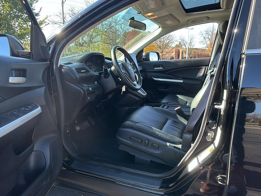 2013 Honda CR-V Located at Smart Motors Toyota light-box-slides
