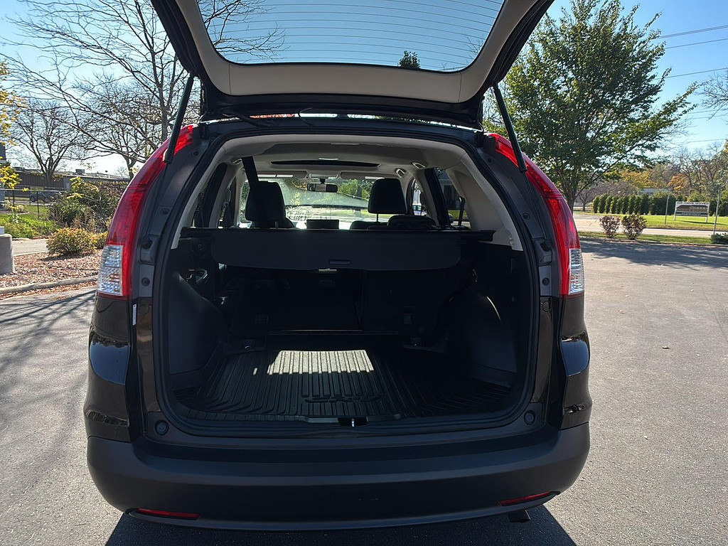 2013 Honda CR-V Located at Smart Motors Toyota light-box-slides