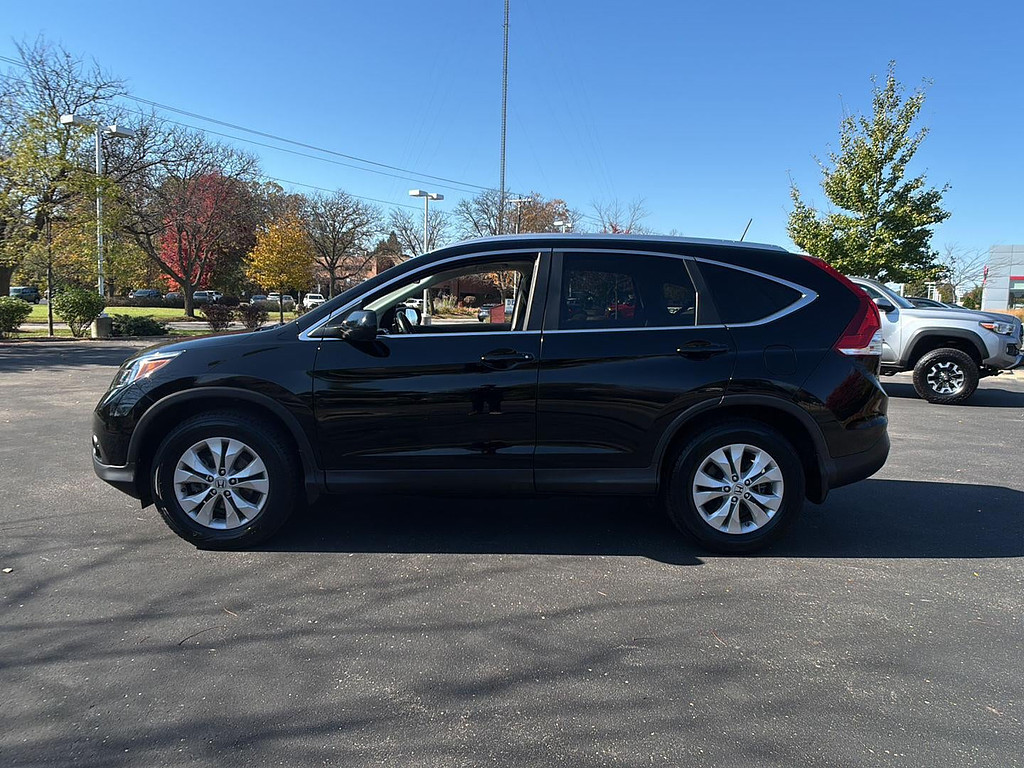 2013 Honda CR-V Located at Smart Motors Toyota light-box-slides
