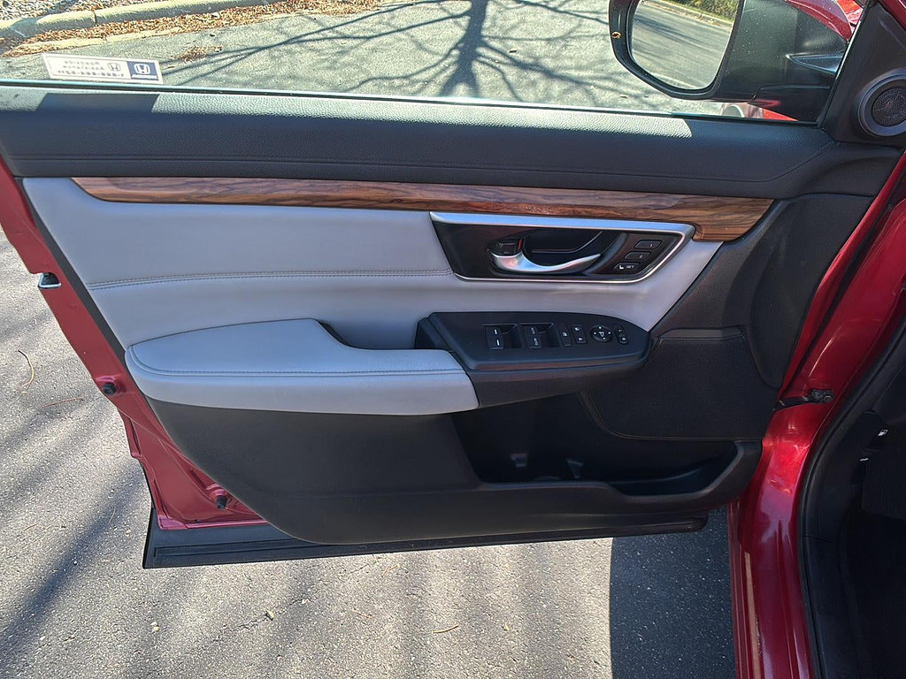 2021 Honda CR-V Located at Smart Motors Toyota slide-image