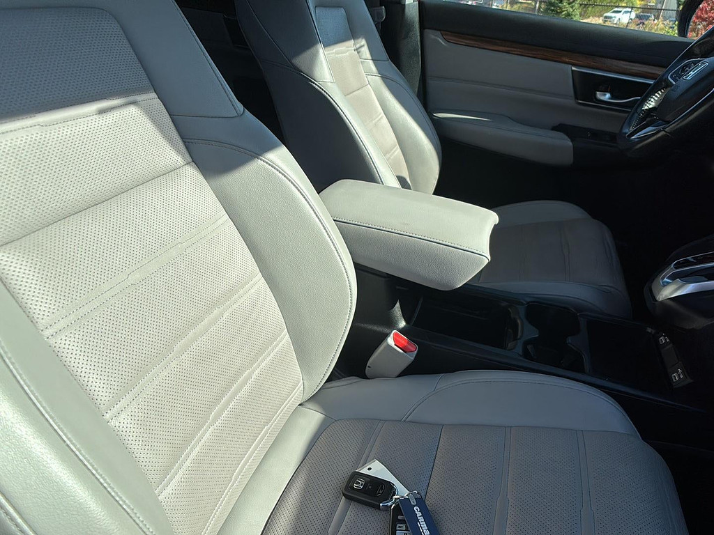 2021 Honda CR-V Located at Smart Motors Toyota slide-image
