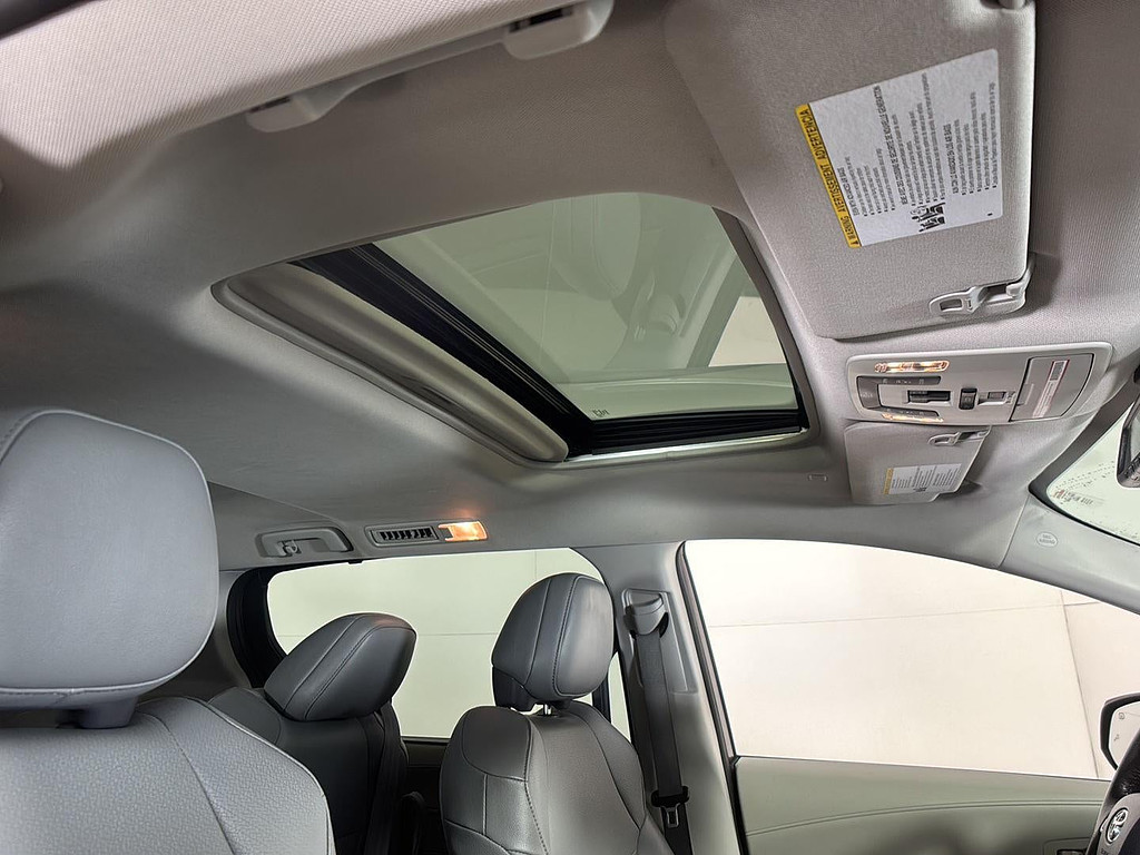 2021 Toyota Sienna Located at Smart Motors Toyota light-box-slides