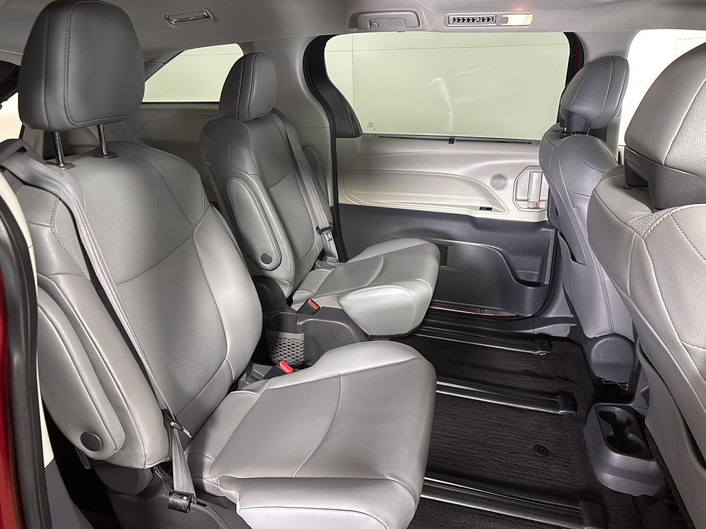 2021 Toyota Sienna Located at Smart Motors Toyota light-box-slides