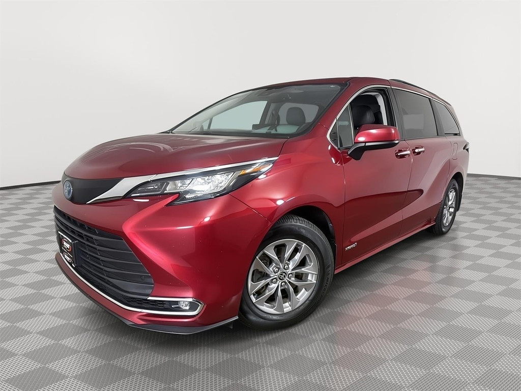 2021 Toyota Sienna Located at Smart Motors Toyota light-box-slides