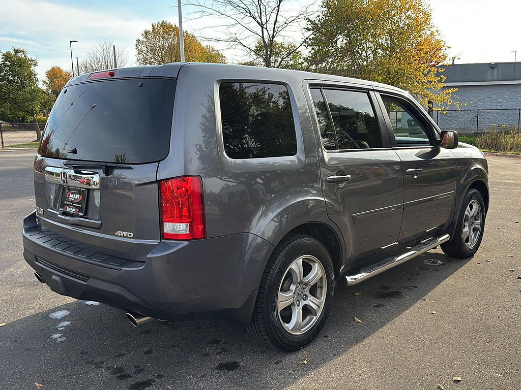 2015 Honda Pilot Located at Smart Motors Toyota light-box-slides