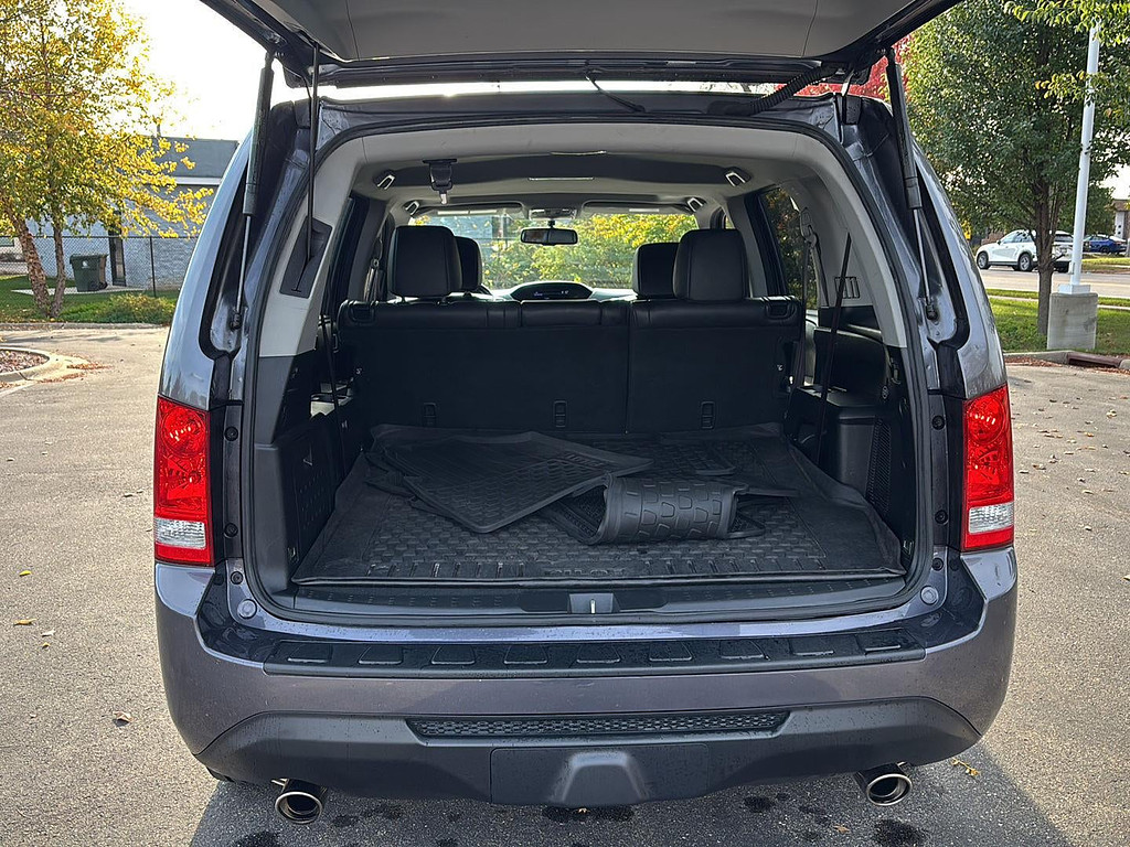 2015 Honda Pilot Located at Smart Motors Toyota light-box-slides