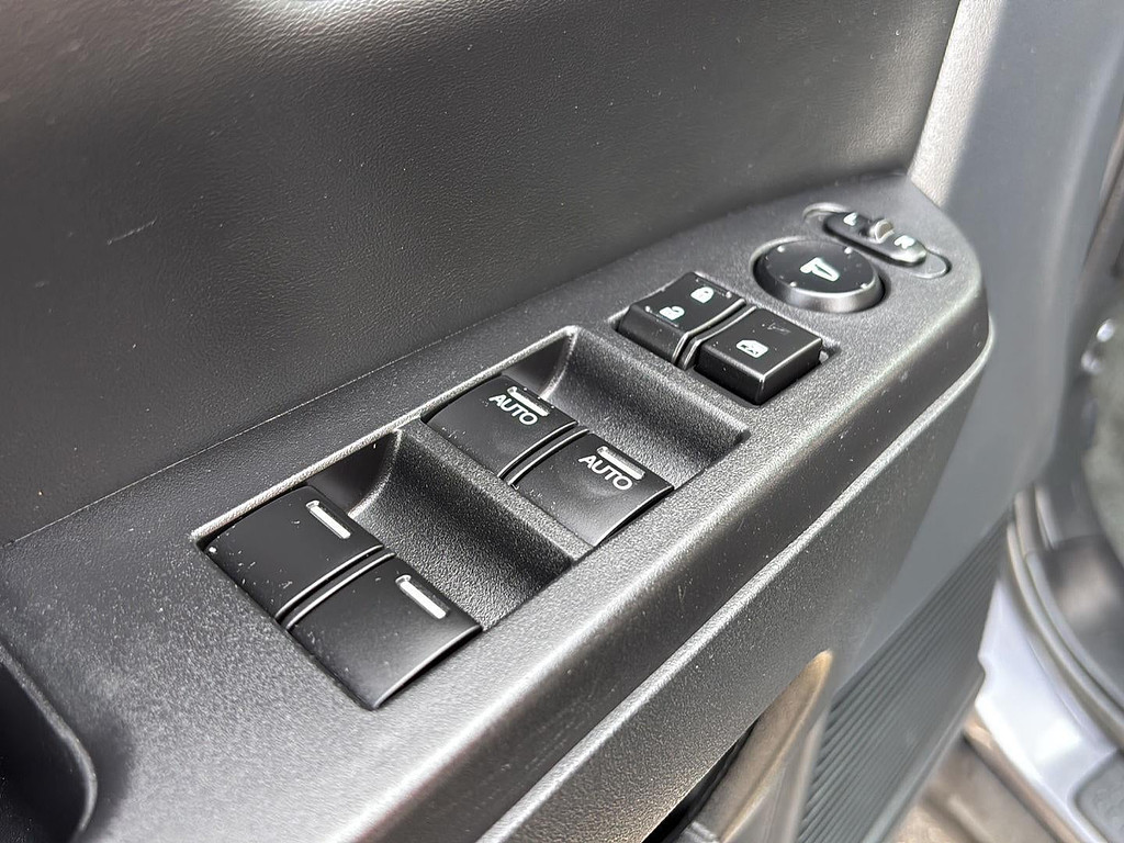 2015 Honda Pilot Located at Smart Motors Toyota slide-image
