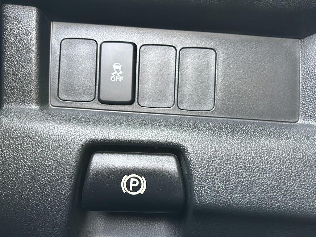 2015 Honda Pilot Located at Smart Motors Toyota light-box-slides