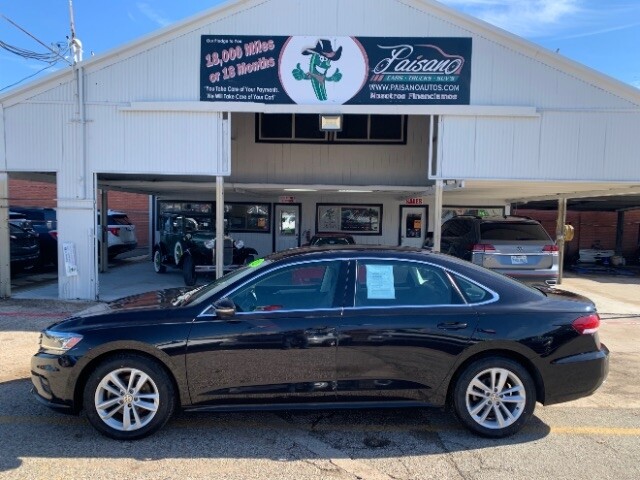 2020 Volkswagen Passat SE's photo