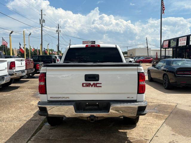 2017 GMC Sierra 2WD Crew Cab Short Box SLE's photo