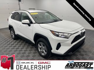 Thumbnail - 2022 Toyota RAV4