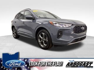 Thumbnail - 2023 Ford Escape