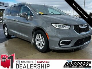 Thumbnail - 2021 Chrysler Pacifica