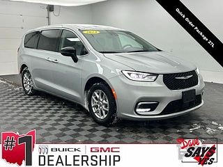 Thumbnail - 2024 Chrysler Pacifica