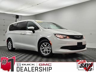 Thumbnail - 2023 Chrysler Voyager