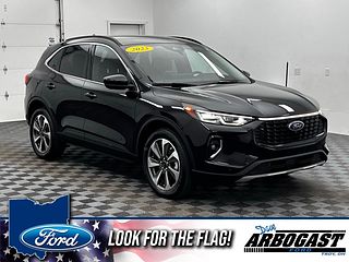 Thumbnail - 2023 Ford Escape