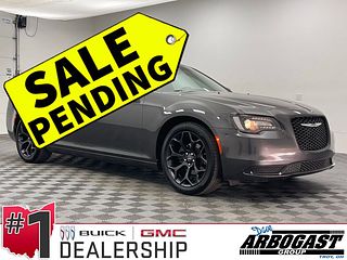 Thumbnail - 2019 Chrysler 300