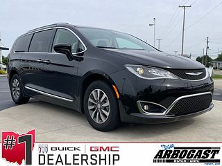 Thumbnail - 2020 Chrysler Pacifica