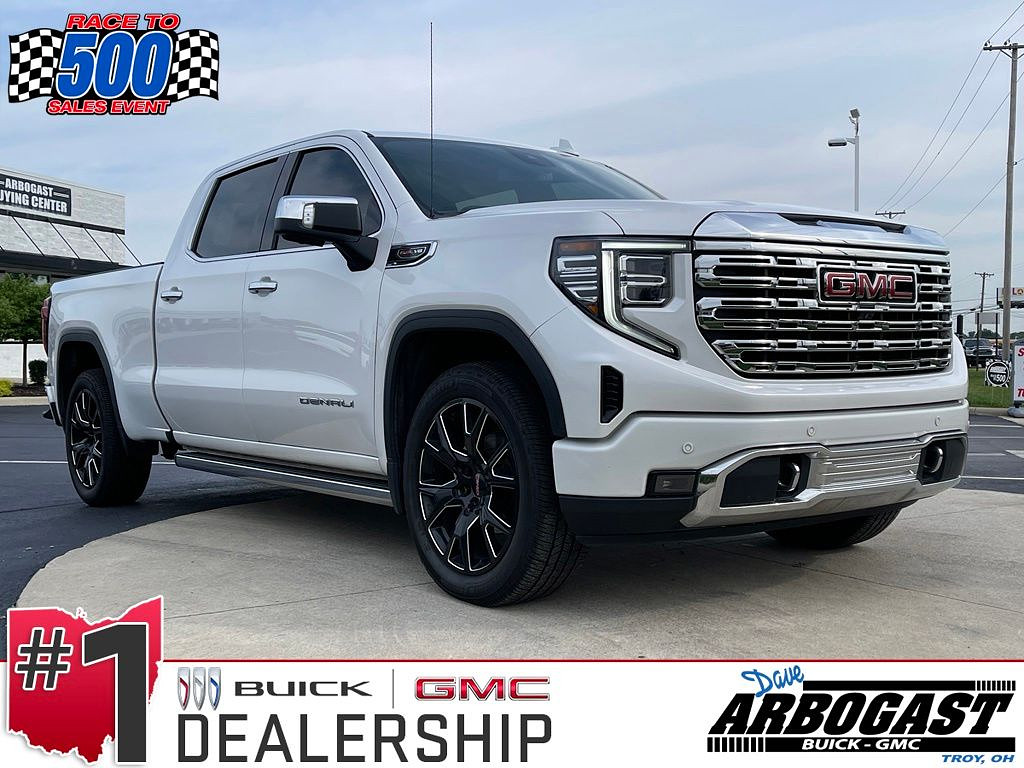 2022 GMC Sierra 4WD Crew Cab Short Box Denali's photo
