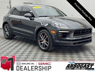 Thumbnail - 2022 Porsche Macan