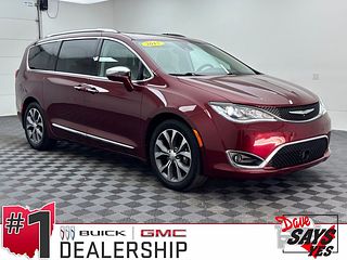 Thumbnail - 2017 Chrysler Pacifica