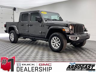 Thumbnail - 2023 Jeep Gladiator