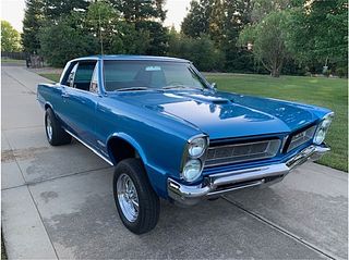1965 Pontiac GTO Located at Hayes Autos Classic Thumbnail - 1965 Pontiac GTO