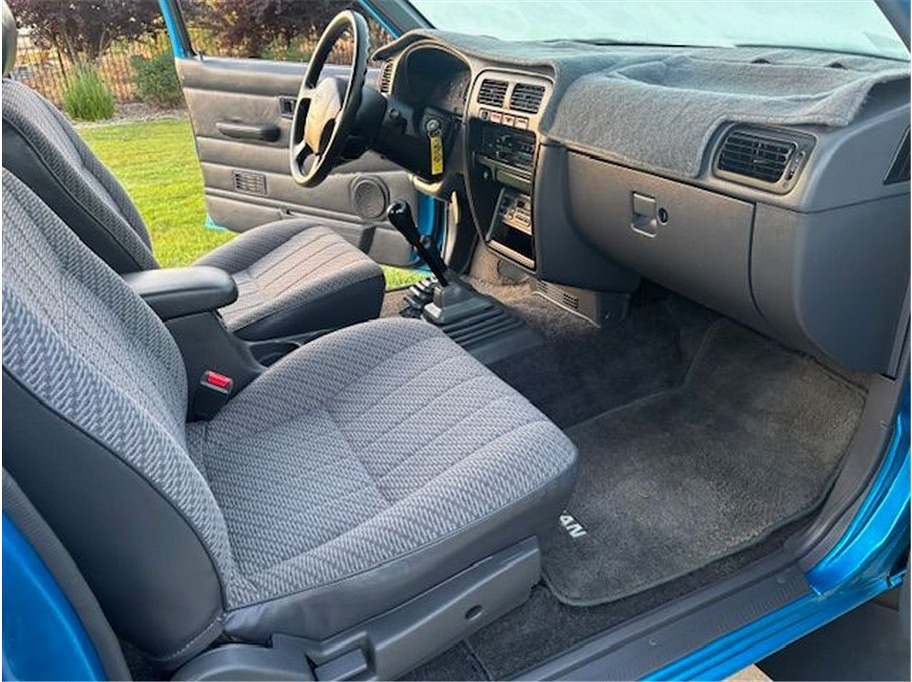 1997 Nissan Truck XE - Photo 7