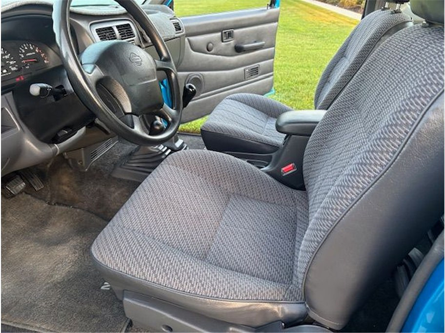 1997 Nissan Truck XE - Photo 11