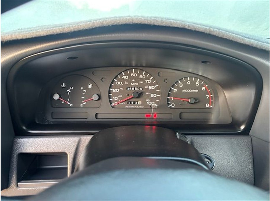 1997 Nissan Truck XE - Photo 12