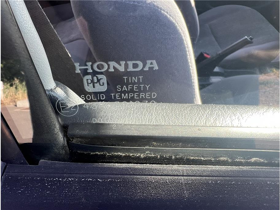 1998 Honda Civic Located at Hayes Autos Classic slide-image