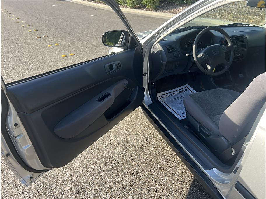 1998 Honda Civic Located at Hayes Autos Classic slide-image