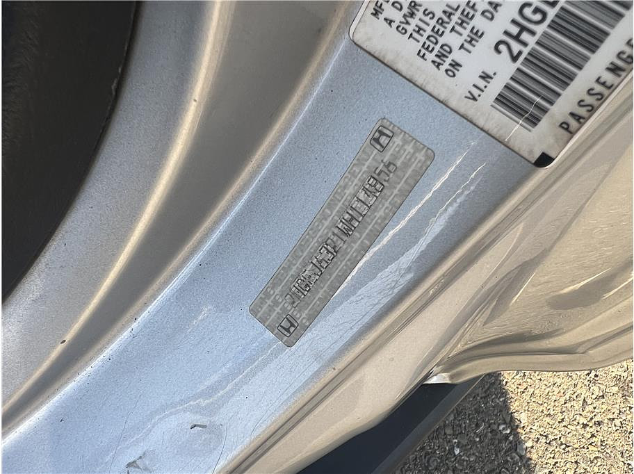 1998 Honda Civic Located at Hayes Autos Classic slide-image