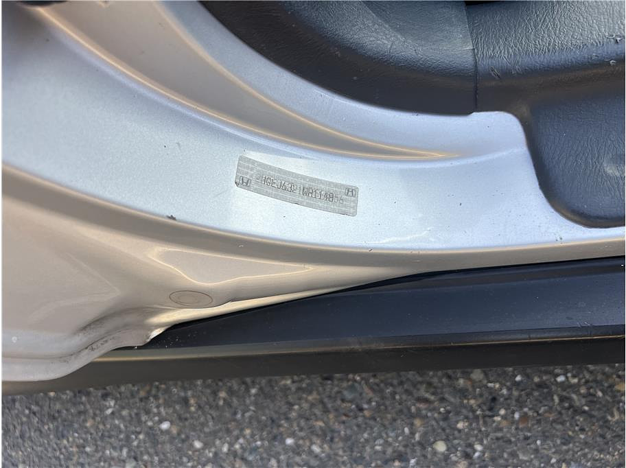 1998 Honda Civic Located at Hayes Autos Classic slide-image