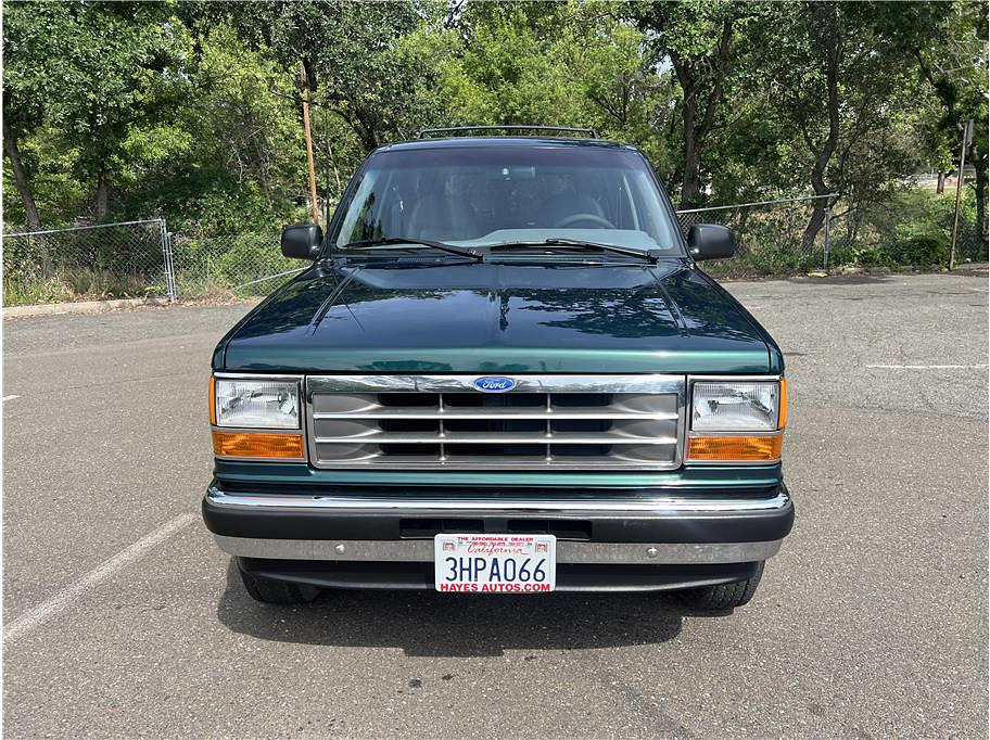 1994 Ford Explorer Located at Hayes Autos Classic light-box-slides
