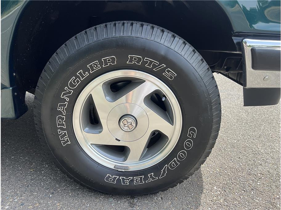 1994 Ford Explorer Located at Hayes Autos Classic slide-image