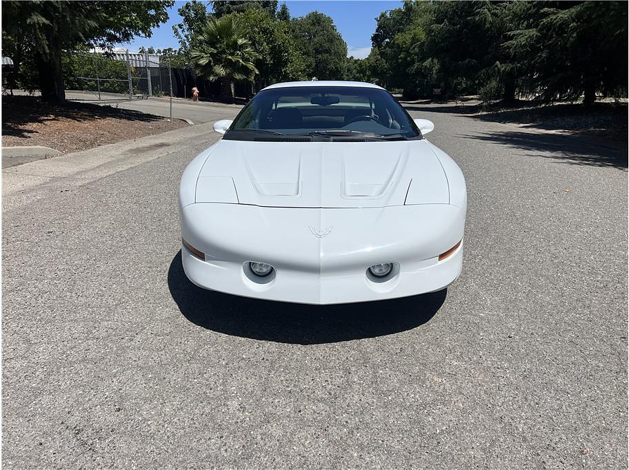 1993 Pontiac Firebird Located at Hayes Autos Classic light-box-slides