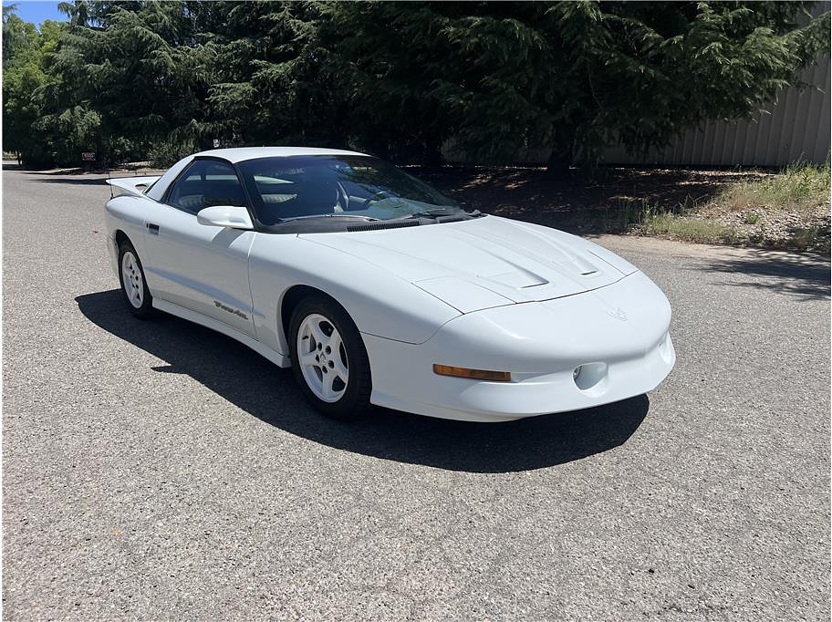 1993 Pontiac Firebird Located at Hayes Autos Classic light-box-slides