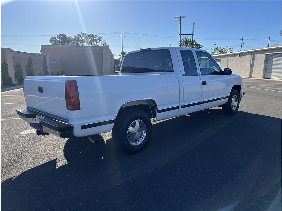 1997 Chevrolet 1500 Extended Cab Located at Hayes Autos Classic slide-image