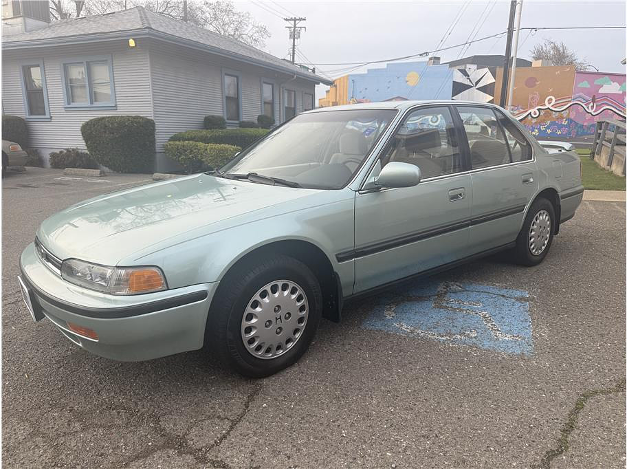 1992 Honda Accord Located at Hayes Autos Classic slide-image