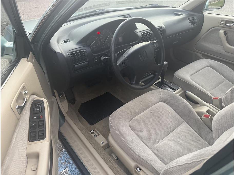 1992 Honda Accord Located at Hayes Autos Classic slide-image