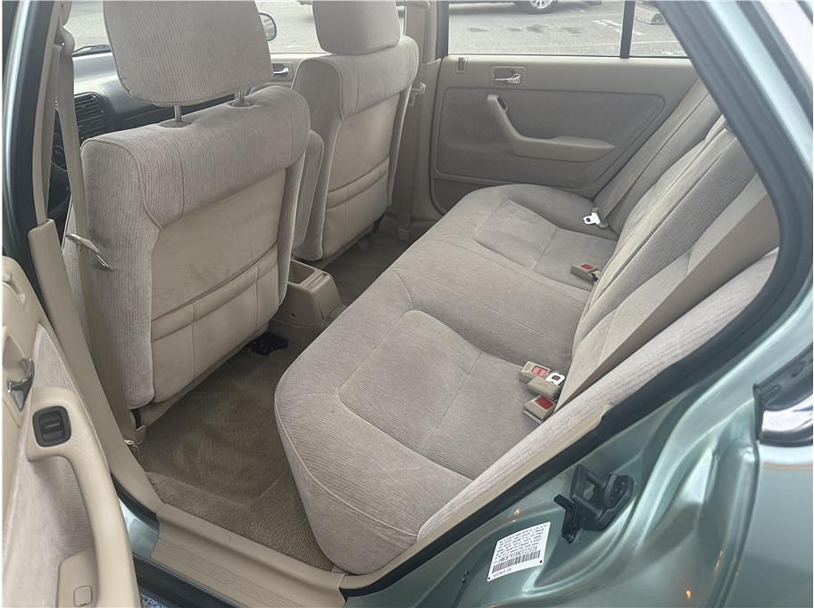 1992 Honda Accord Located at Hayes Autos Classic slide-image