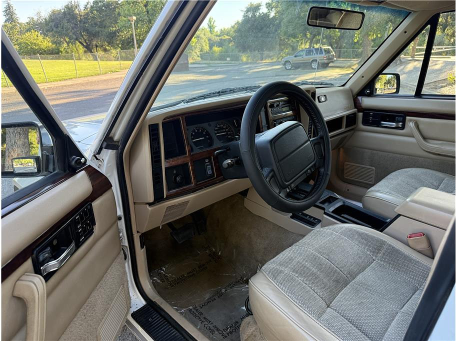 1995 Jeep Cherokee Located at Hayes Autos Classic slide-image