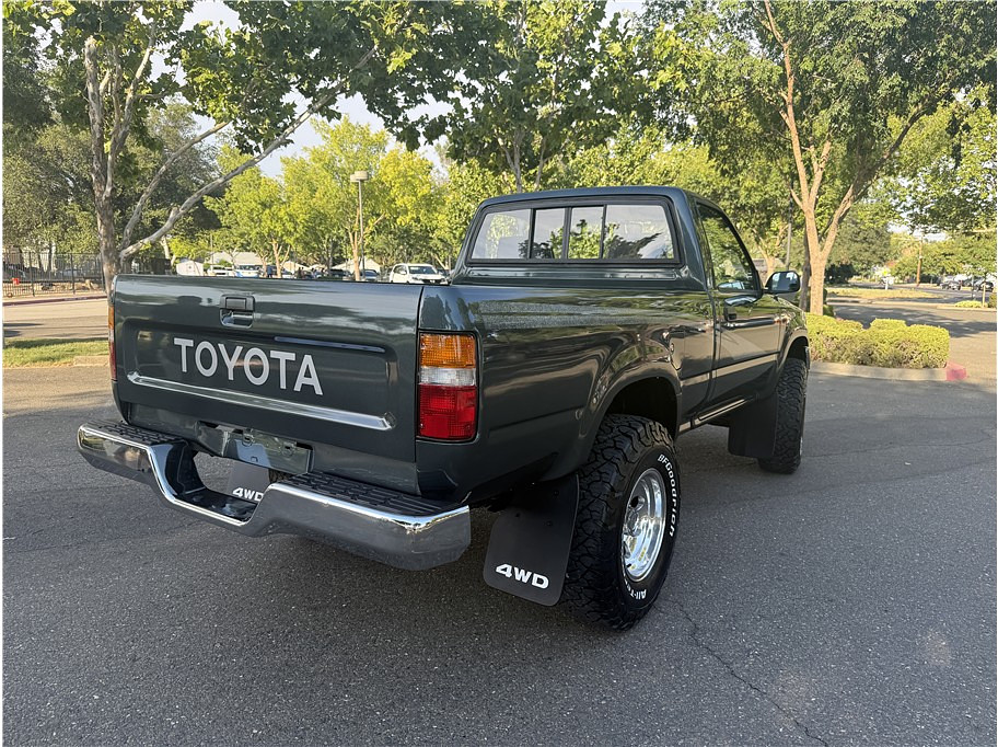 1993 Toyota Regular Cab Located at Hayes Autos Classic light-box-slides