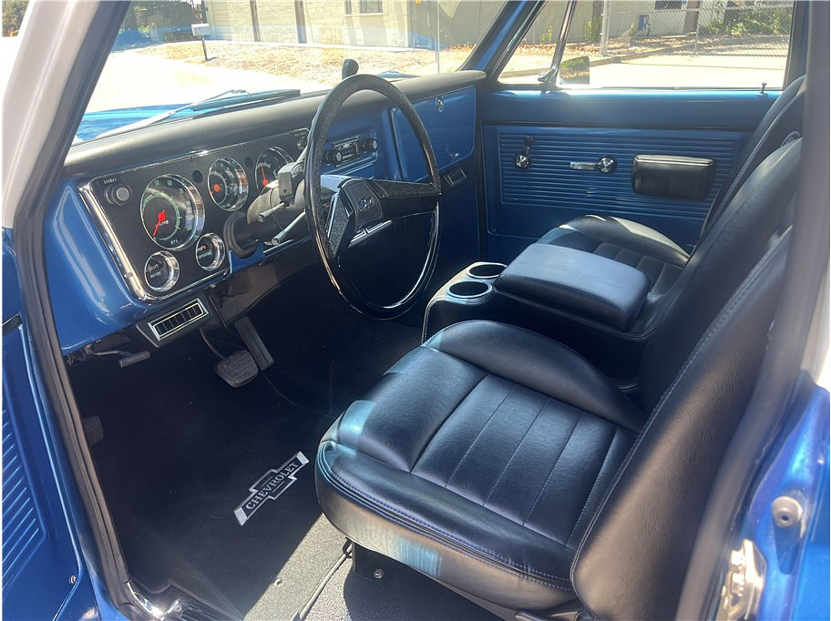 1971 Chevrolet c10 Located at Hayes Autos Classic light-box-slides