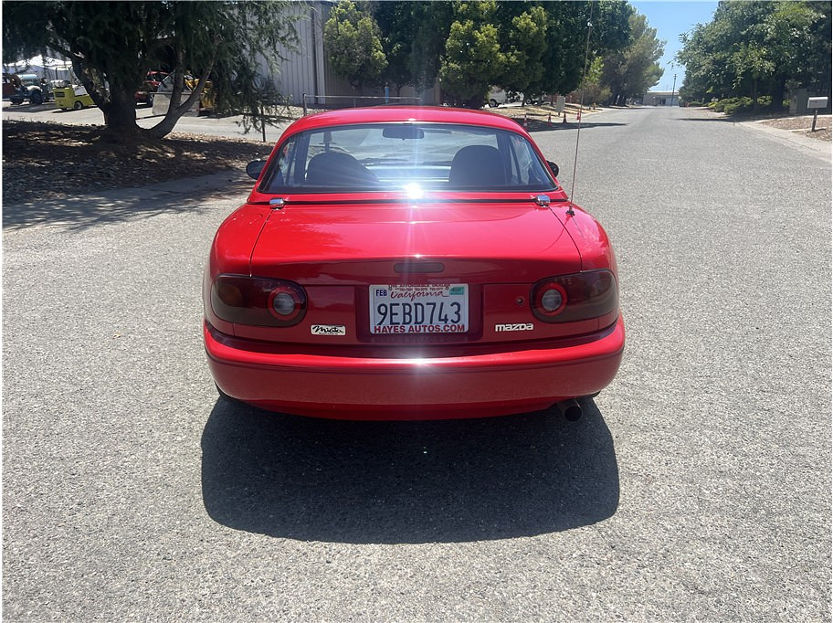 1991 Mazda MX-5 Located at Hayes Autos Classic light-box-slides